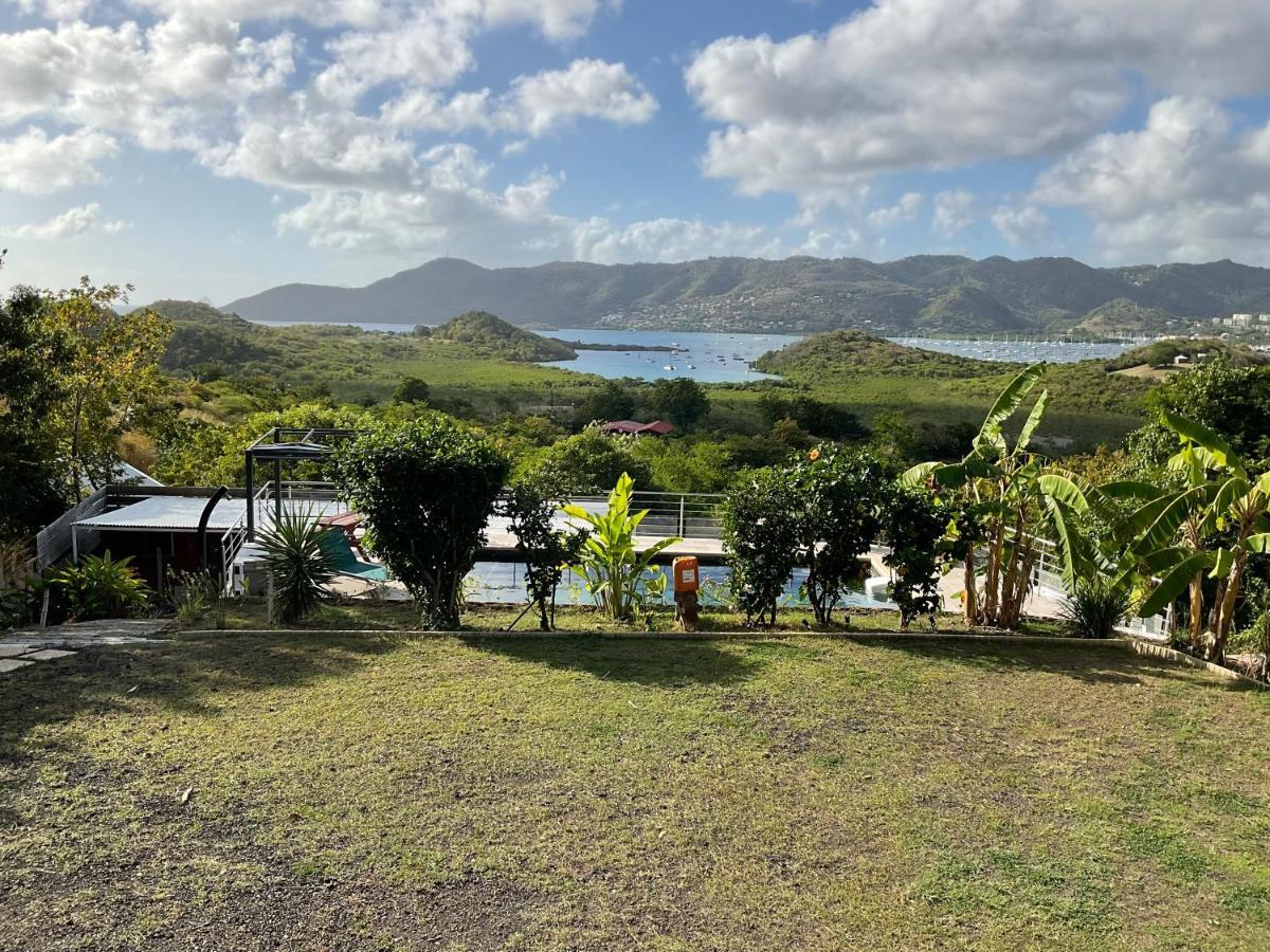 Bas De Villa Piscine Petit Versailles Sainte Anne Exteriér fotografie
